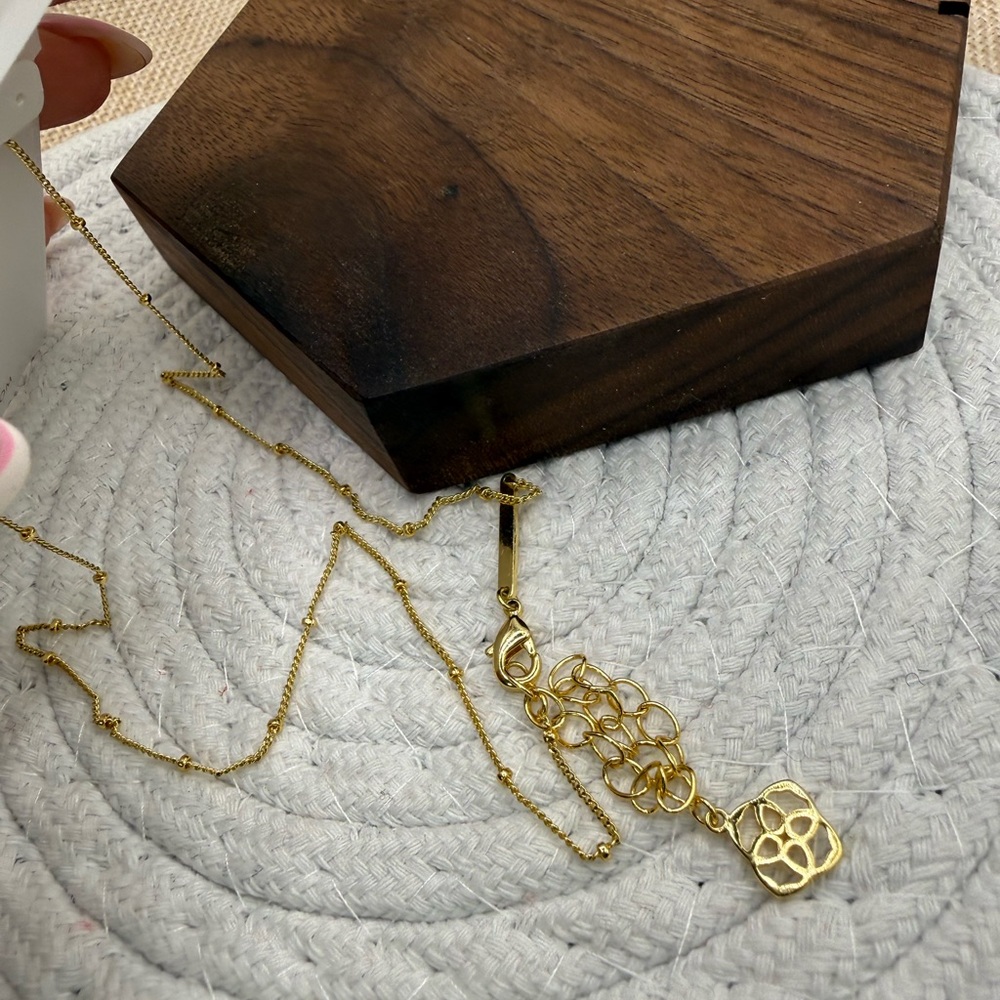 Kendra Scott Gold and Silver 'R' Pendant Necklace - Picture 5 of 5